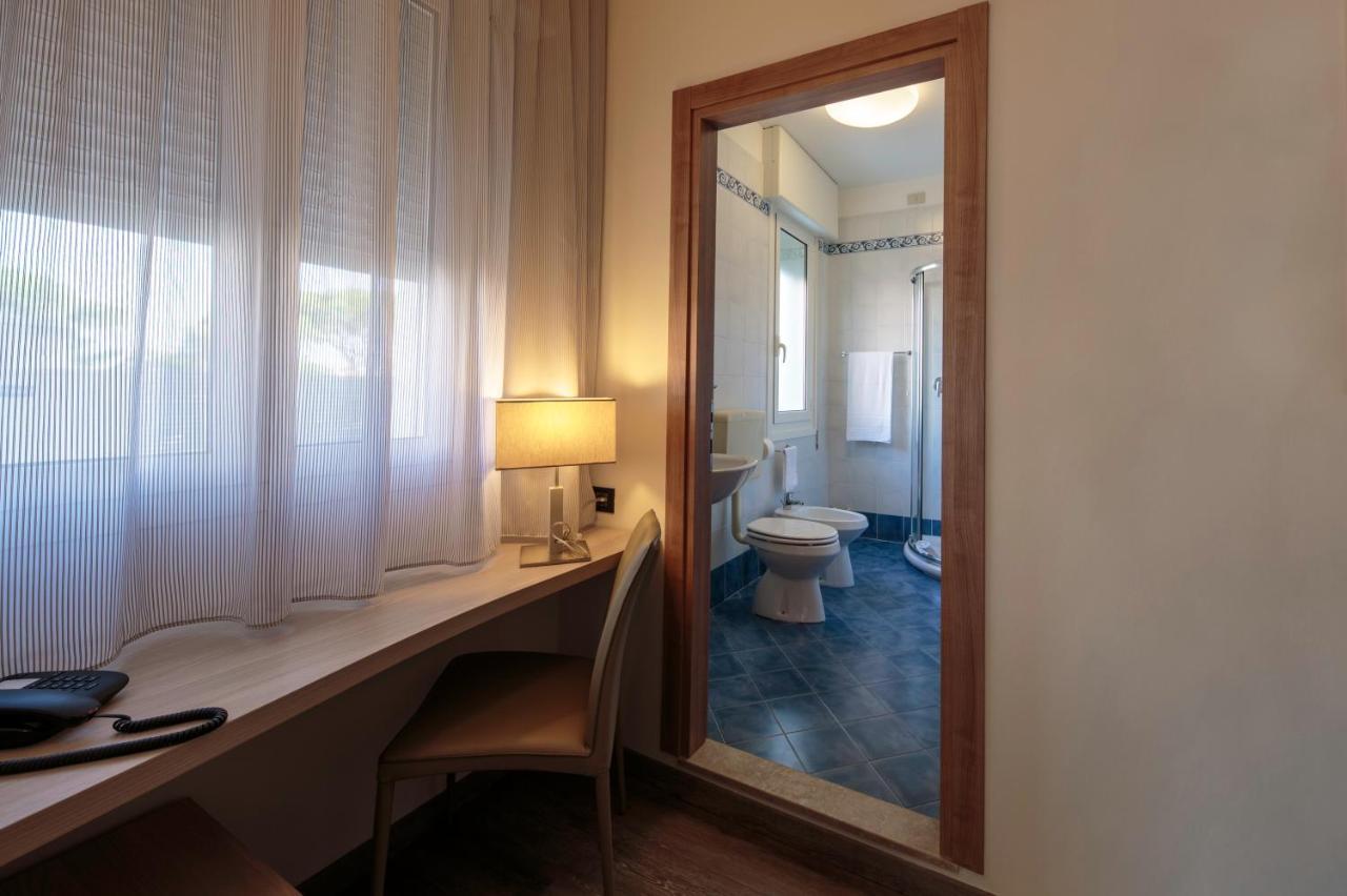 Hotel Monaco Caorle Exterior foto